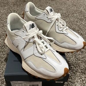 New Balance Womens 327 white Moonbeam